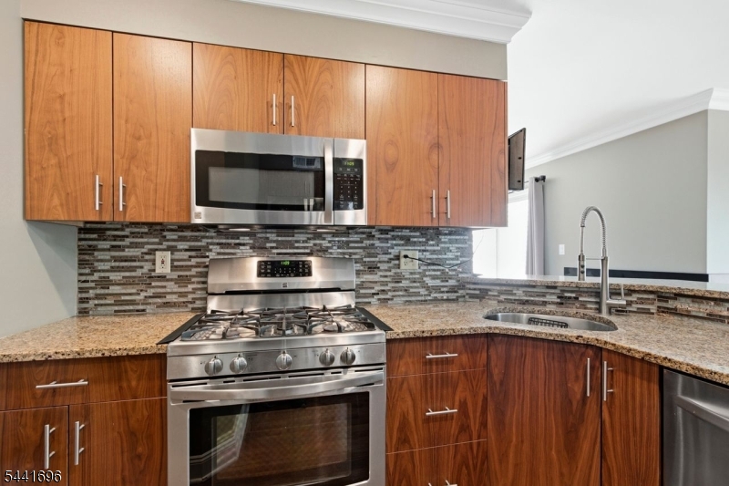 45 Weatherhill Road Hamburg, NJ 07419 - Photo 7 of 25