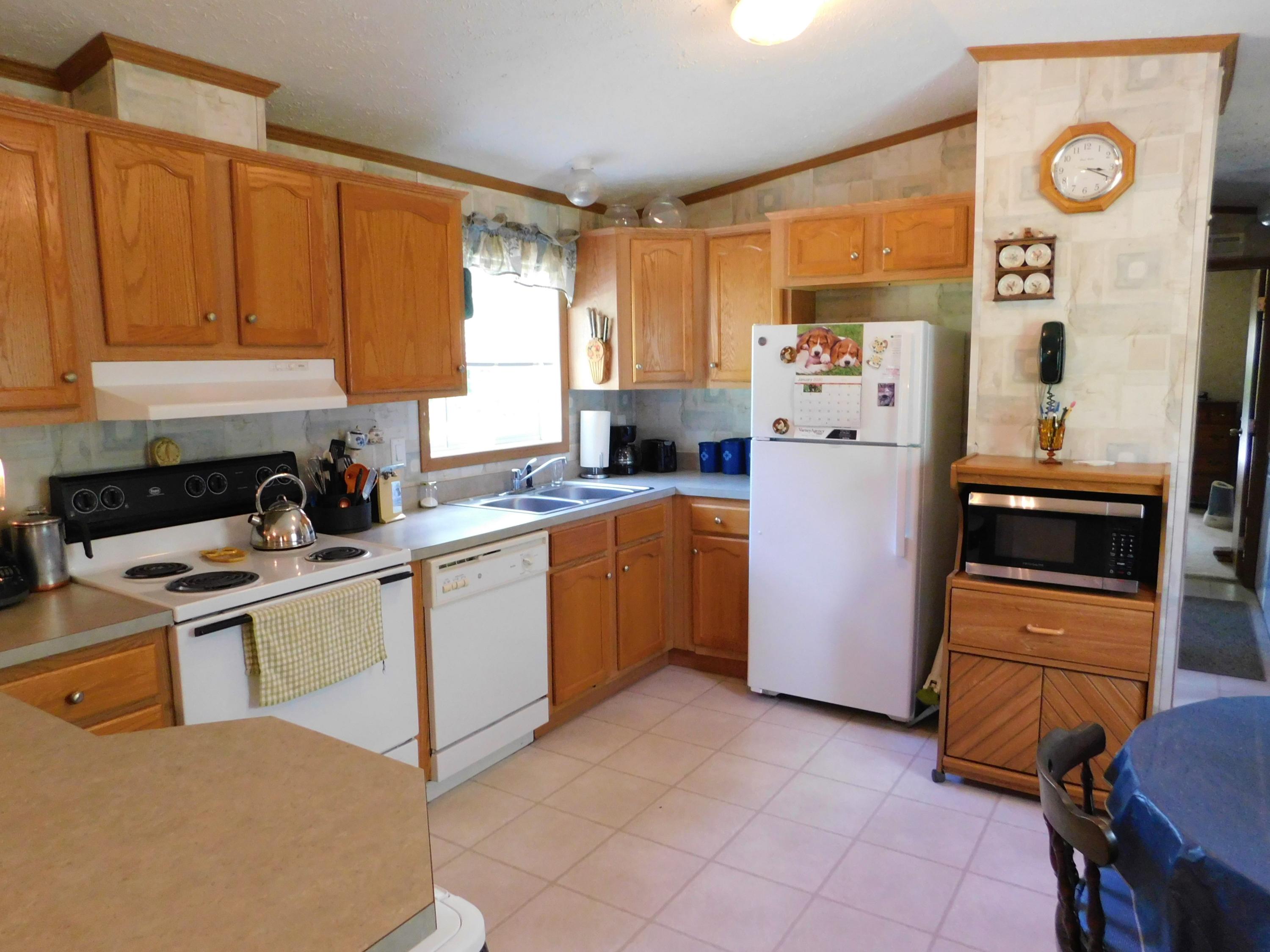 92 Center Road Garland, ME 04939 - Photo 5 of 39 DSCN0108