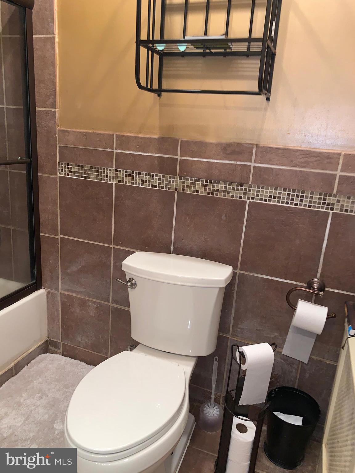 1037 Flanders Road Philadelphia, PA 19151 - Photo 29 of 42 Gallery Image 29