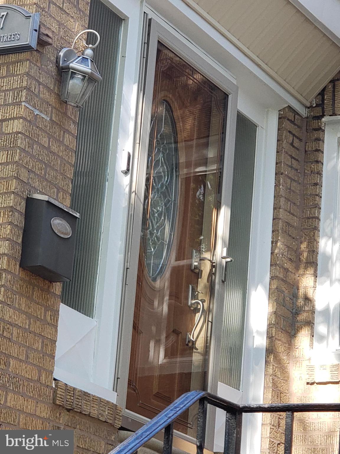 1037 Flanders Road Philadelphia, PA 19151 - Photo 7 of 42 Gallery Image 7