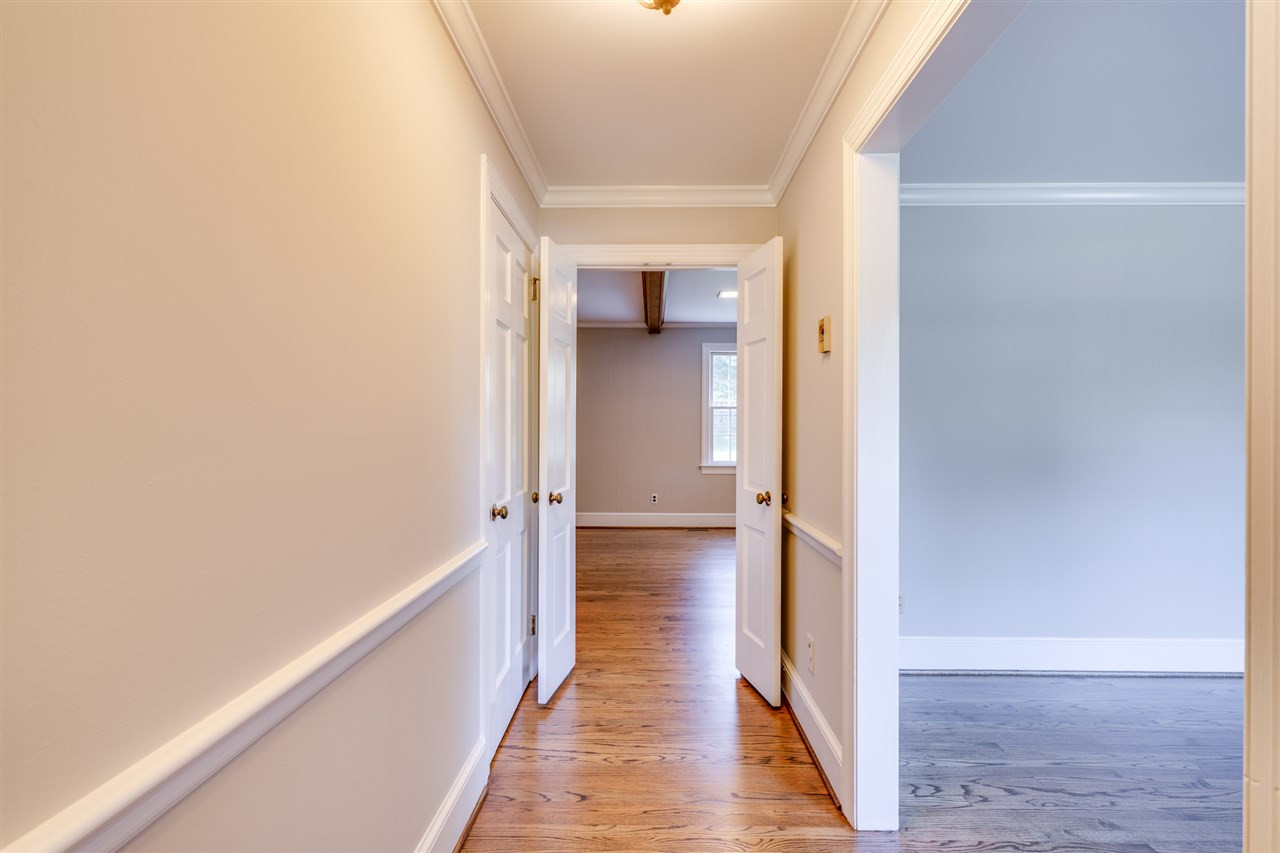 1205 Ivy Lane Raleigh, NC 27609 - Photo 4 of 21 Photo 4