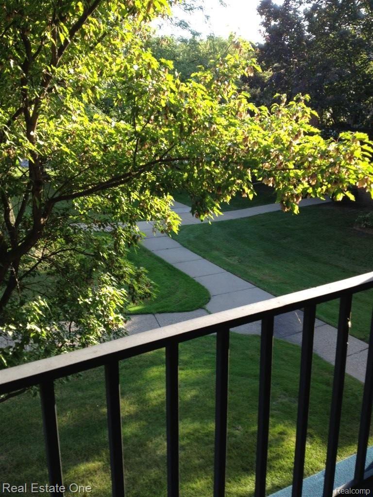 29652 Middlebelt Road, Unit 39 Farmington, MI 48334 - Photo 5 of 13 3image.jpeg