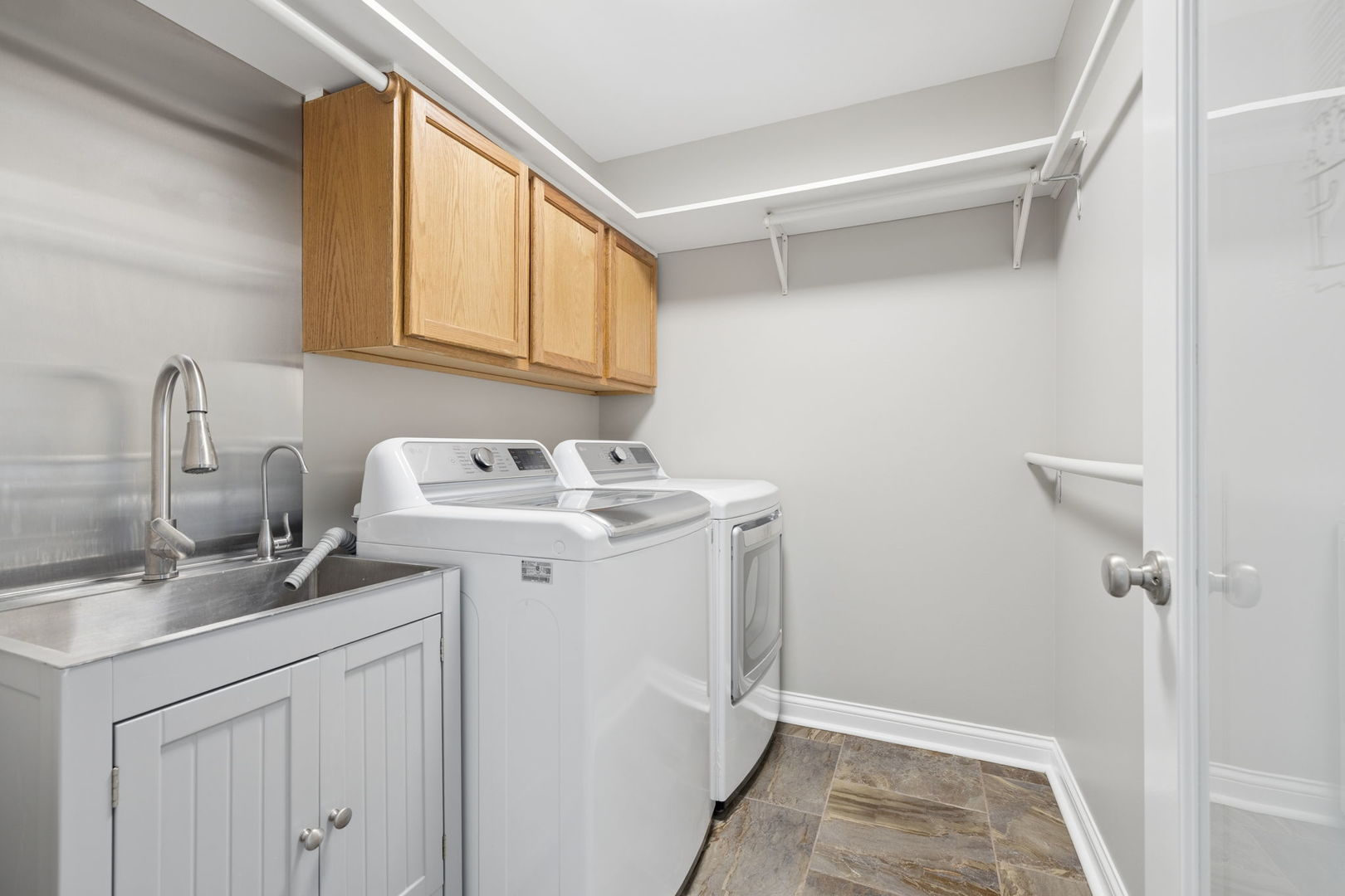 1336 Tralee Lane Lockport, IL 60441 - Photo 12 of 35 a utility room with sink dryer and washer