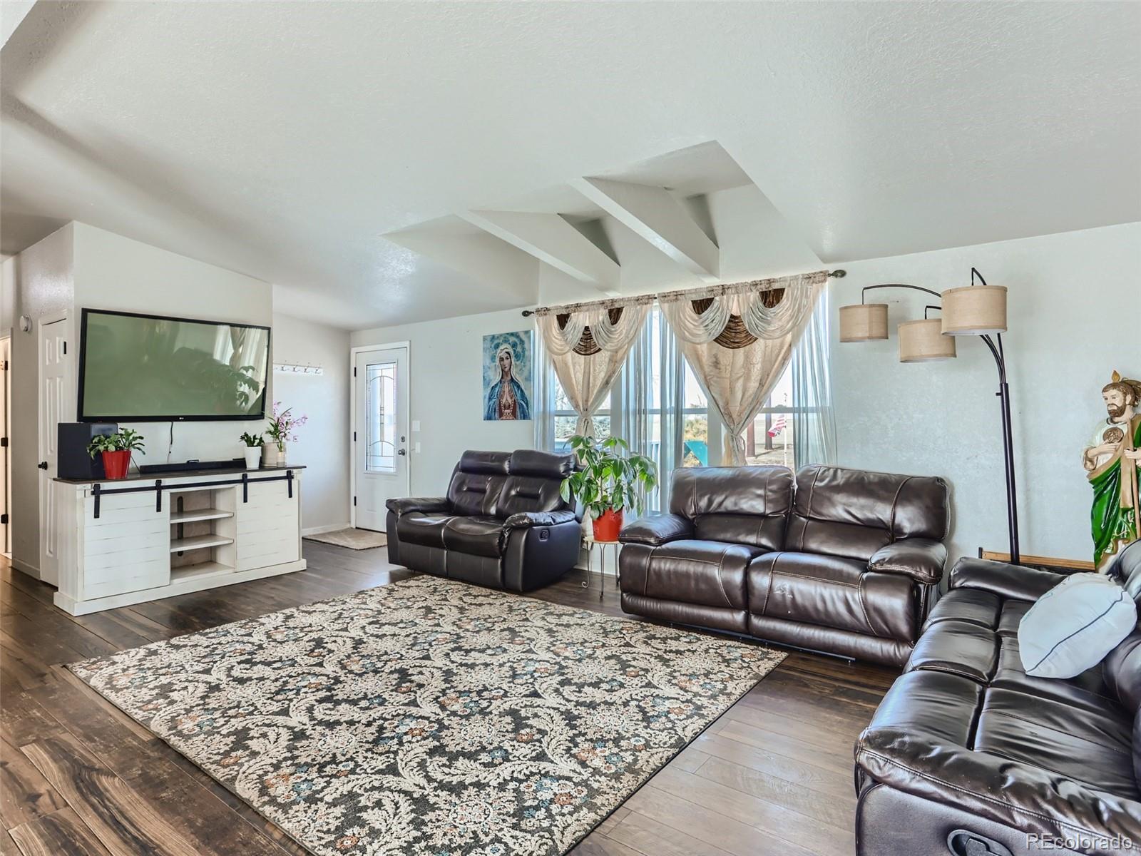 48506 Lisco Road Bennett, CO 80102 - Photo 8 of 30