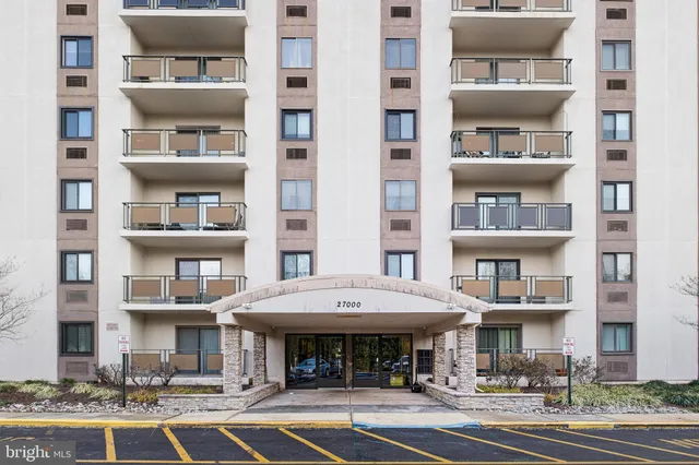 $169,900 | 27603 Valley Run Drive, Unit 603, Wilmington, DE 19810