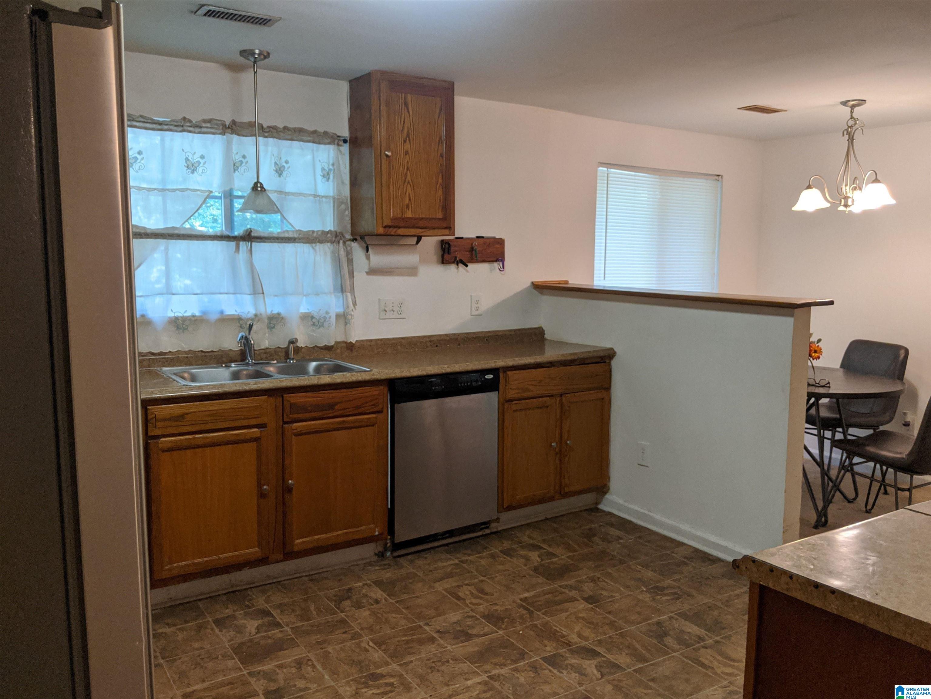 1039 Pine Street Birmingham, AL 35224 - Photo 6 of 27
