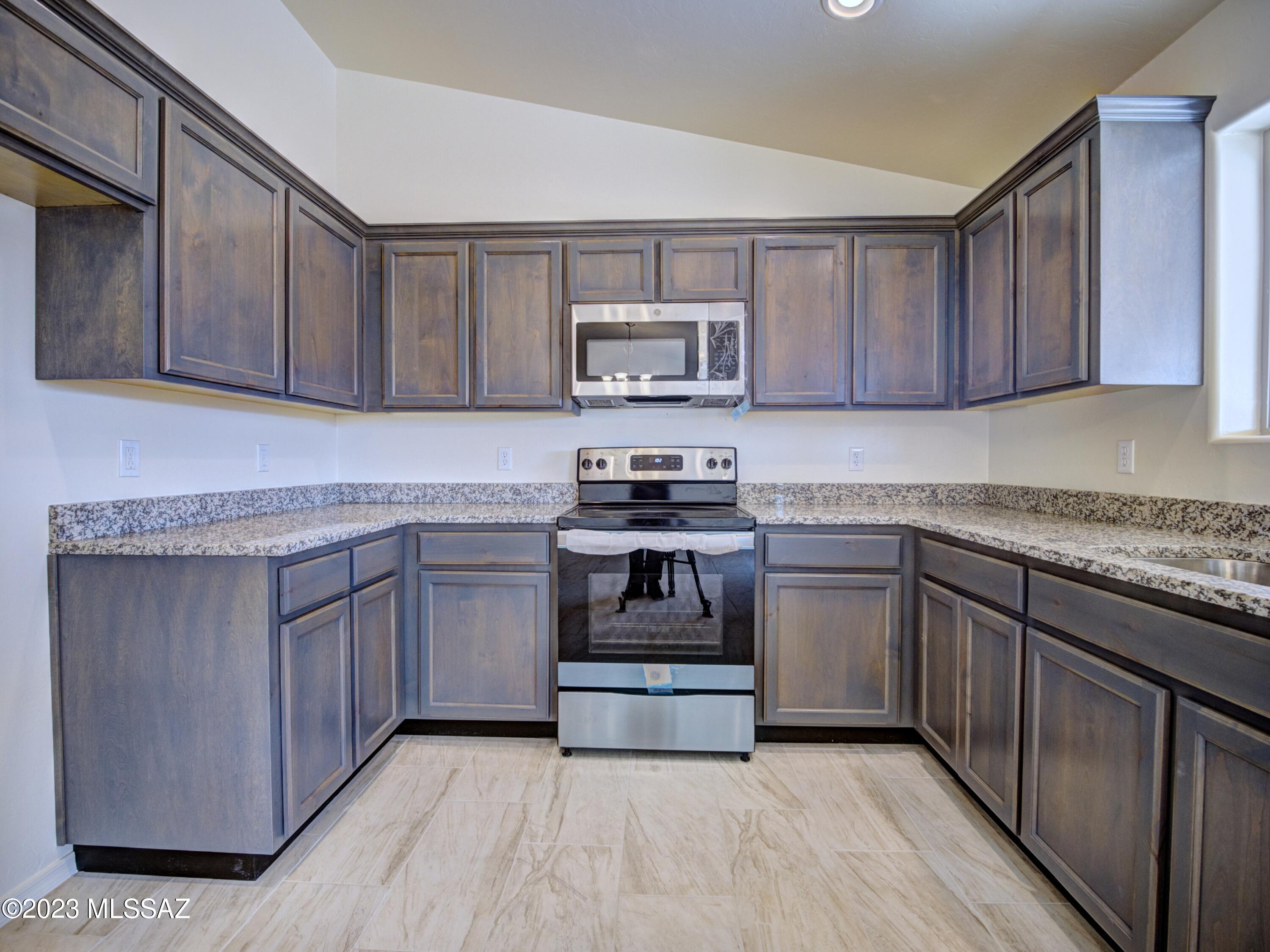 314 Camino Josefina Rio Rico, AZ 85648 - Photo 3 of 9