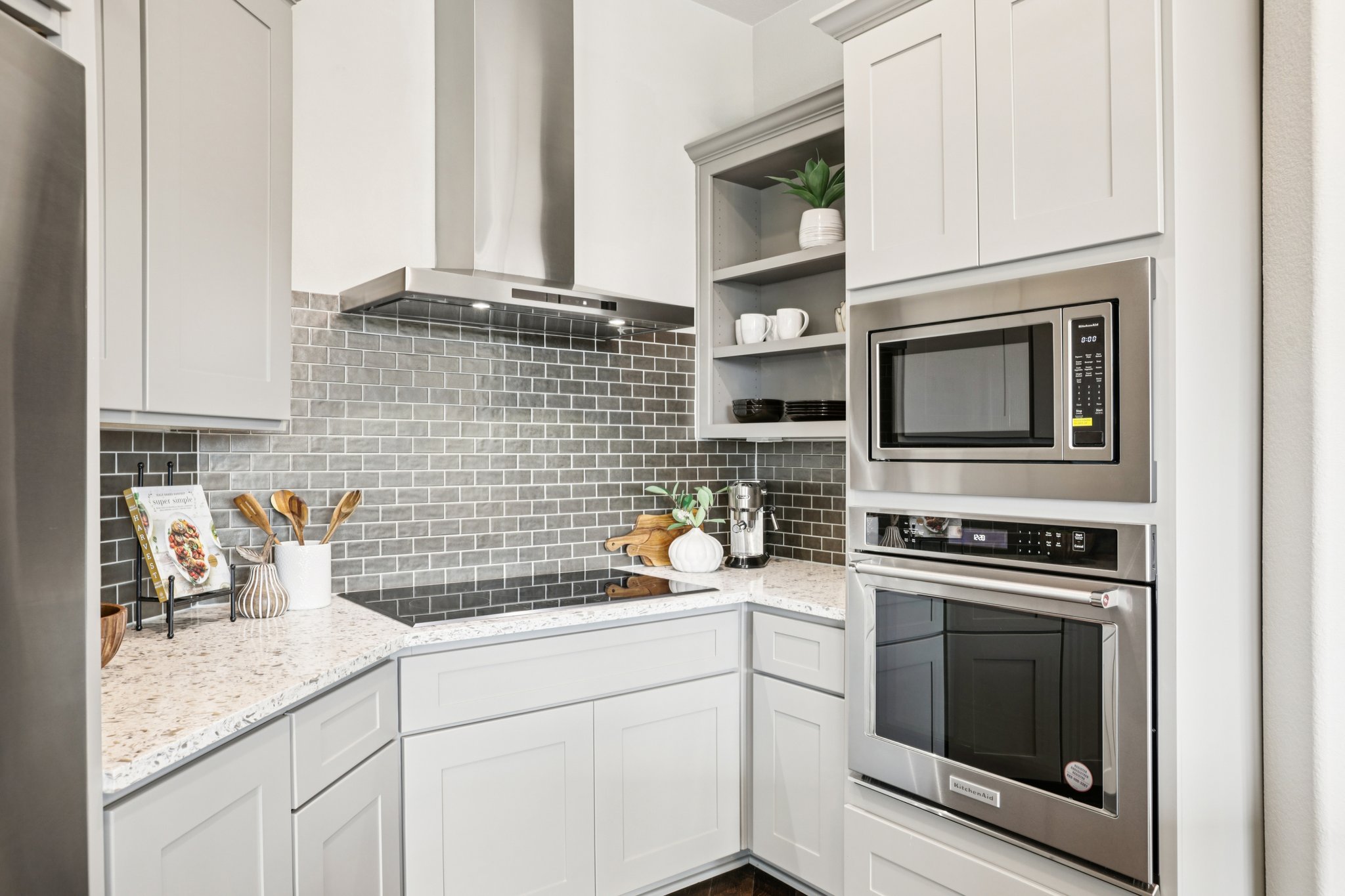 23601 Old Ferry Road, Unit 22 Spicewood, TX 78669 - Photo 15 of 38 Induction stovetop