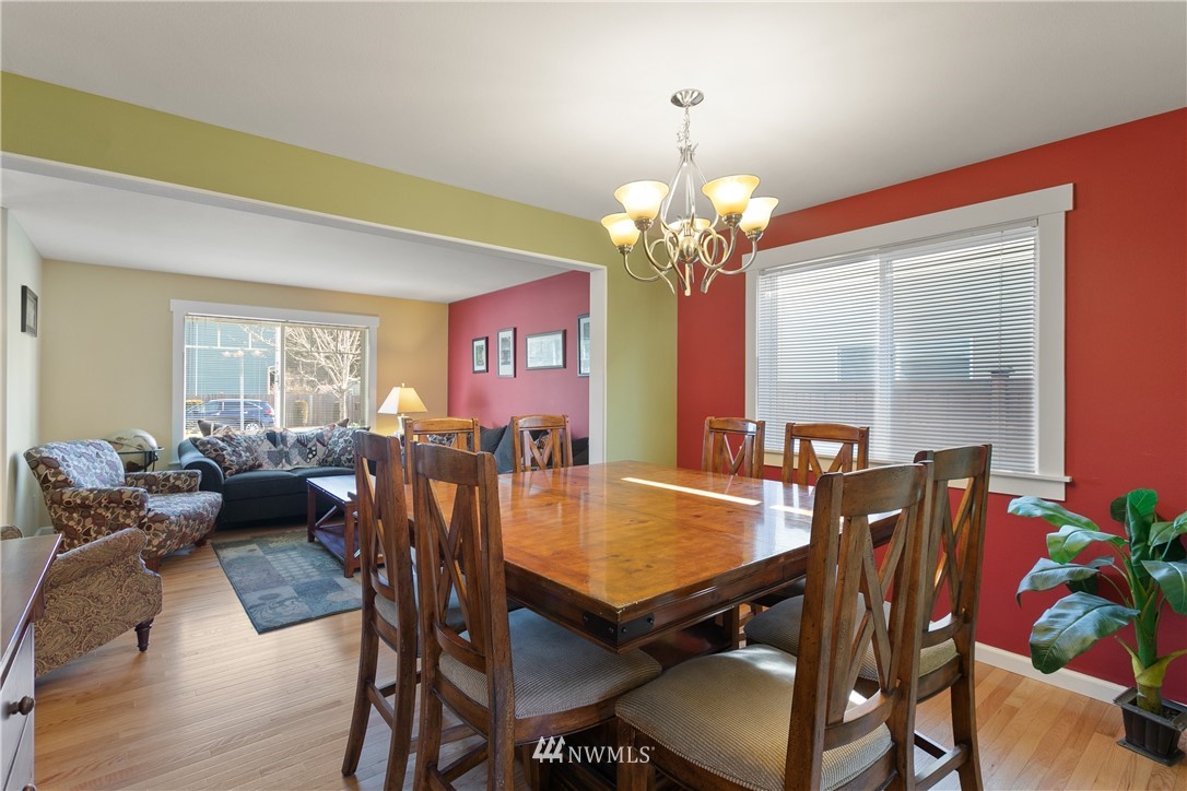 2211 Edmonds Avenue Northeast Renton, WA 98056 - Photo 5 of 20