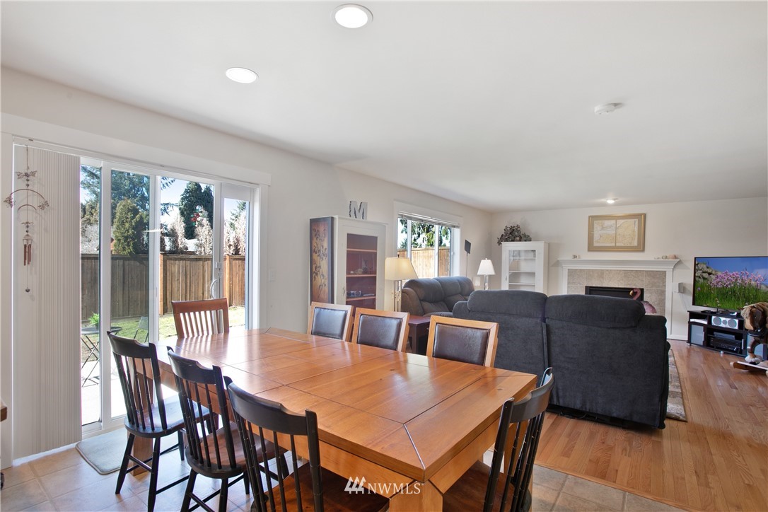 2211 Edmonds Avenue Northeast Renton, WA 98056 - Photo 8 of 20