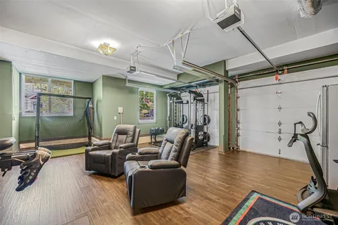 $1,340,000 | 7124 Chanticleer Avenue Southeast, Snoqualmie, WA 98065