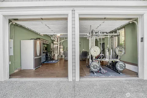 $1,340,000 | 7124 Chanticleer Avenue Southeast, Snoqualmie, WA 98065