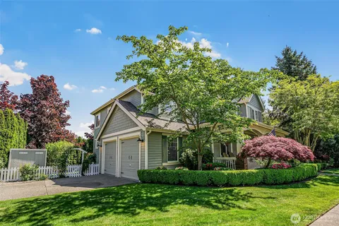 $1,340,000 | 7124 Chanticleer Avenue Southeast, Snoqualmie, WA 98065