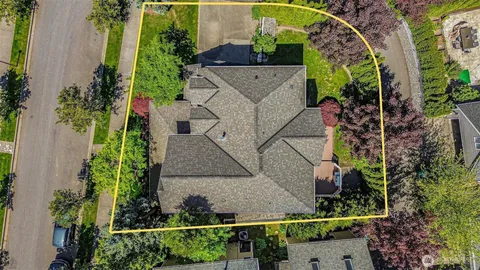 $1,340,000 | 7124 Chanticleer Avenue Southeast, Snoqualmie, WA 98065
