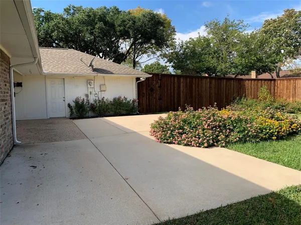 $2,500 | 1953 Camden Way, Carrollton, TX 75007