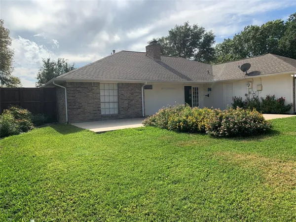 $2,500 | 1953 Camden Way, Carrollton, TX 75007