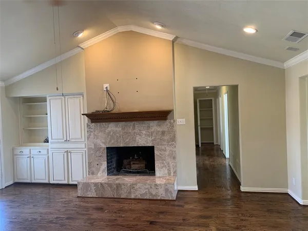 $2,500 | 1953 Camden Way, Carrollton, TX 75007