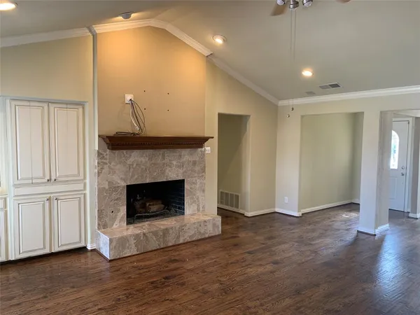 $2,500 | 1953 Camden Way, Carrollton, TX 75007