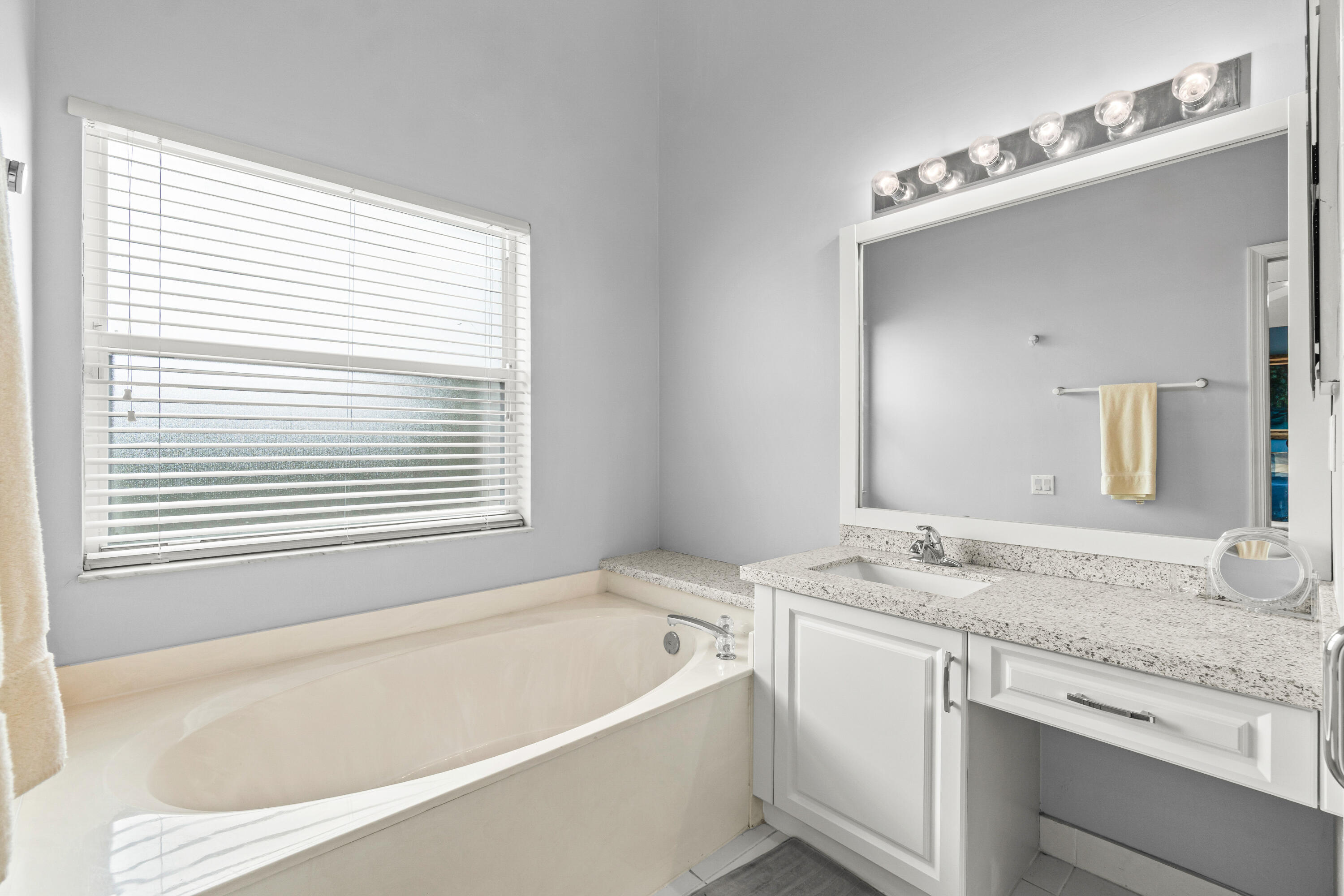 6952 Grenelefe Road Boynton Beach, FL 33437 - Photo 23 of 41 Primary Bathroom