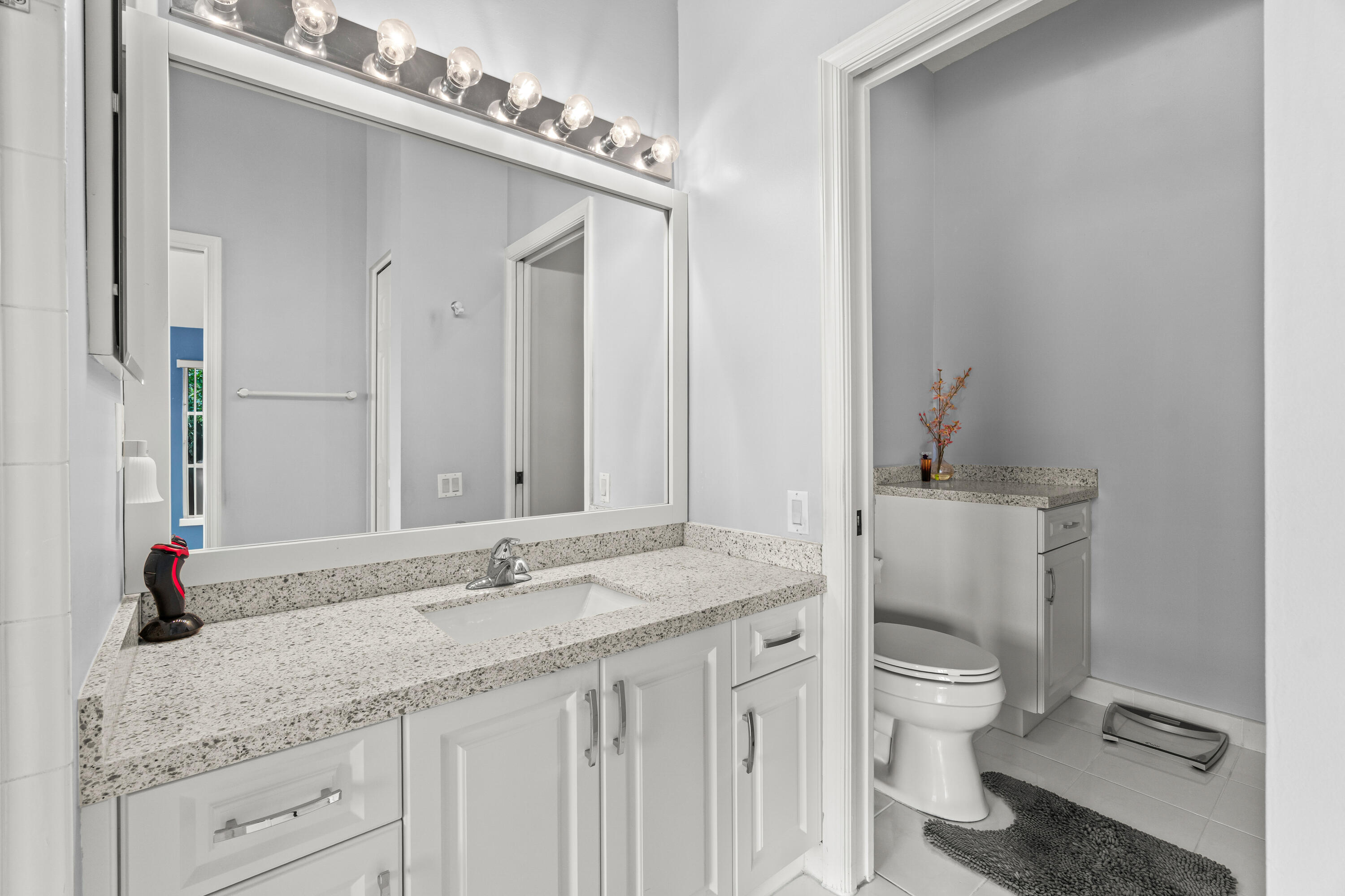 6952 Grenelefe Road Boynton Beach, FL 33437 - Photo 24 of 41 Primary Bathroom