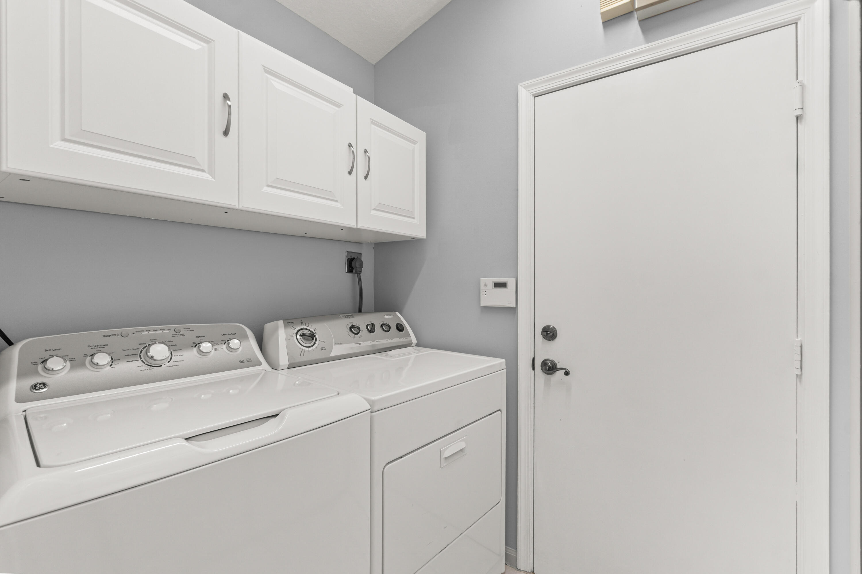 6952 Grenelefe Road Boynton Beach, FL 33437 - Photo 25 of 41 Laundry Room