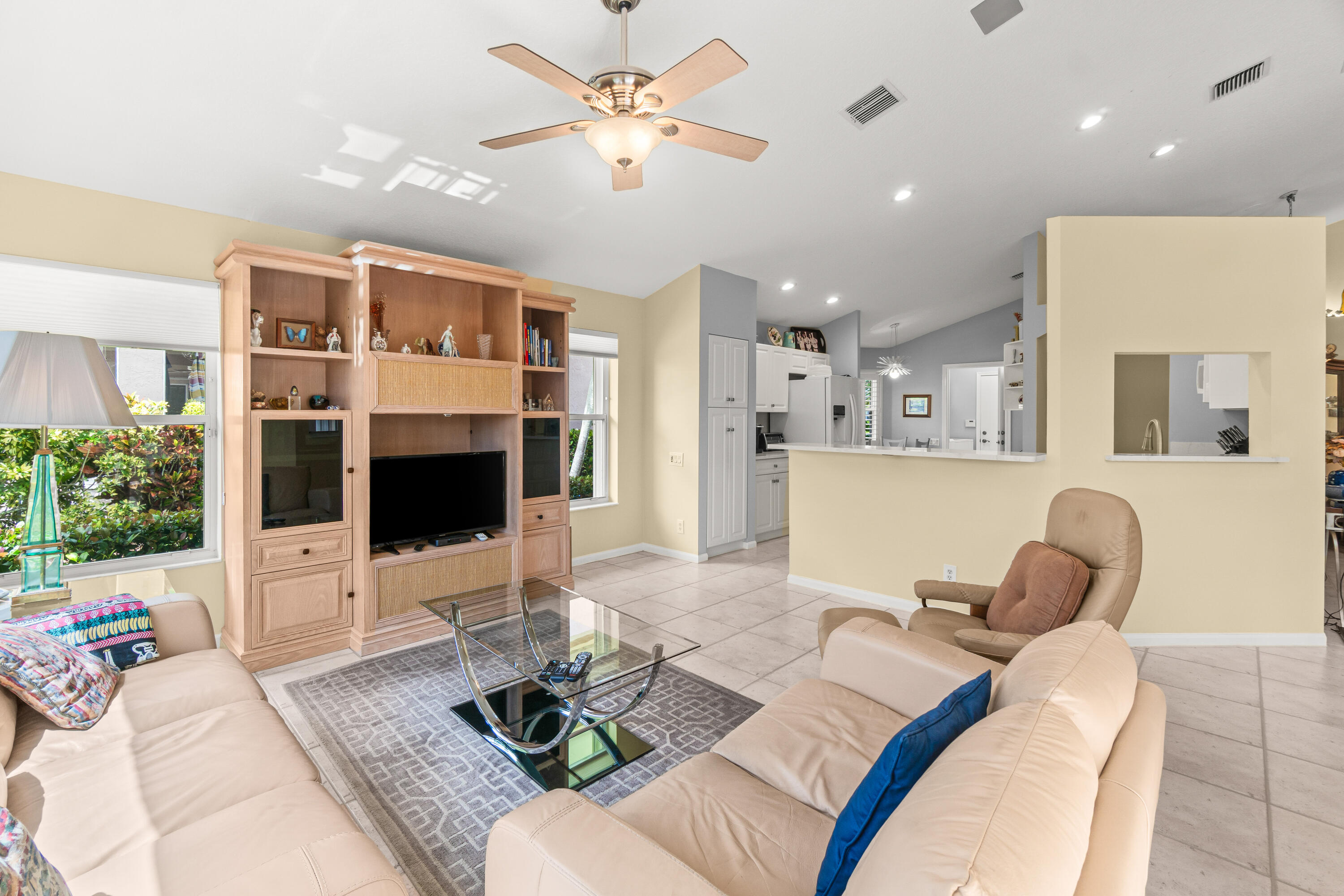 6952 Grenelefe Road Boynton Beach, FL 33437 - Photo 10 of 41 Family Room