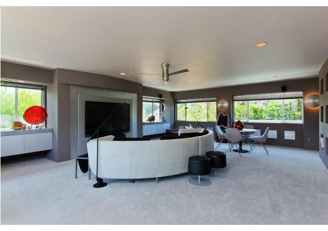 1717 Avocado Road Oceanside, CA 92054 - Photo 1 of 25 Expansive bonus room perfect for entertaining!