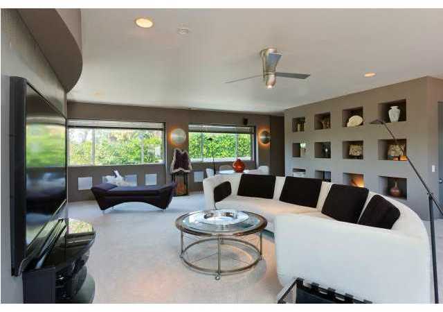 1717 Avocado Road Oceanside, CA 92054 - Photo 2 of 25 Command central