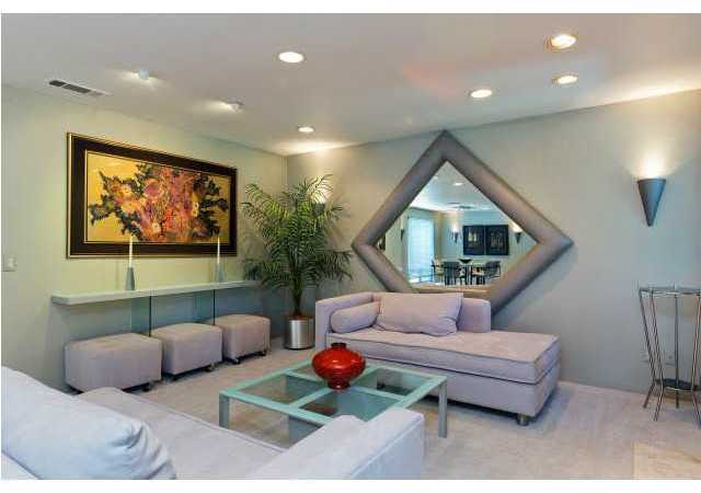 1717 Avocado Road Oceanside, CA 92054 - Photo 7 of 25 Contemporary living room - furnishings stay!