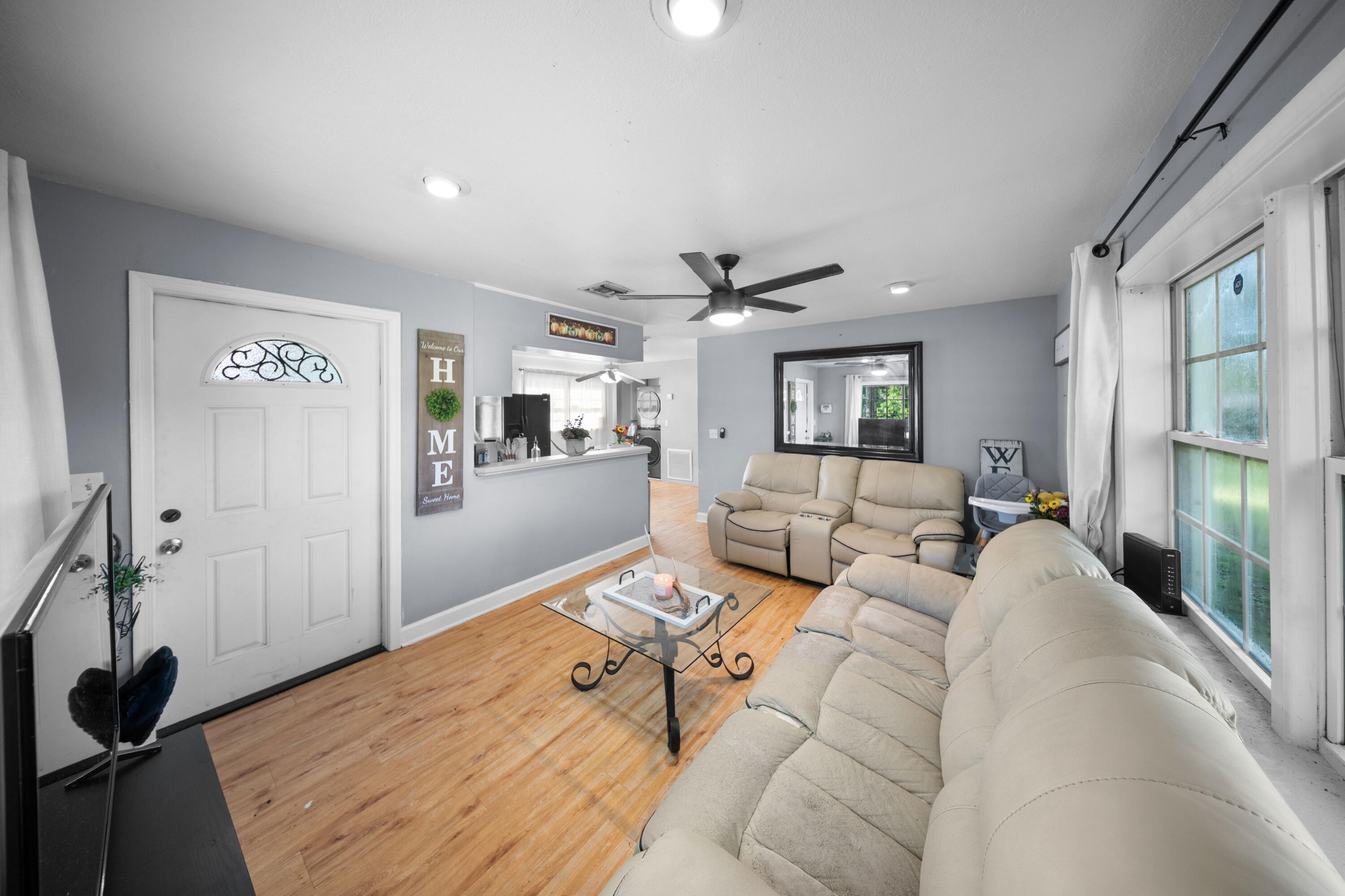 3516 Ave F Fort Pierce, FL 34947 - Photo 11 of 13 DSC_6503
