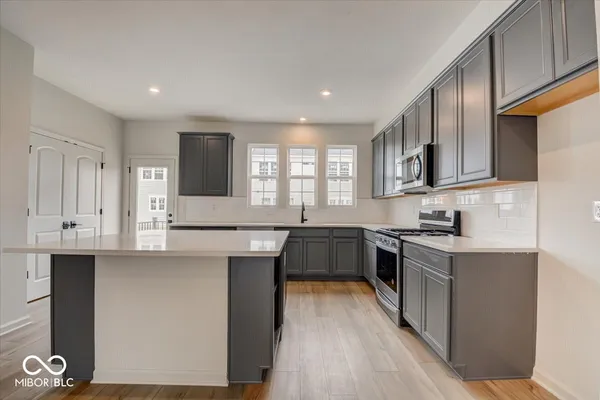 $2,695 | 14518 Brecon Lane, Carmel, IN 46074
