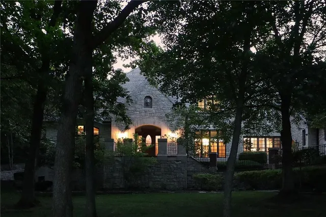 $2,985,000 | 16940 Stonehaven Drive, Loch Lloyd, MO 64012