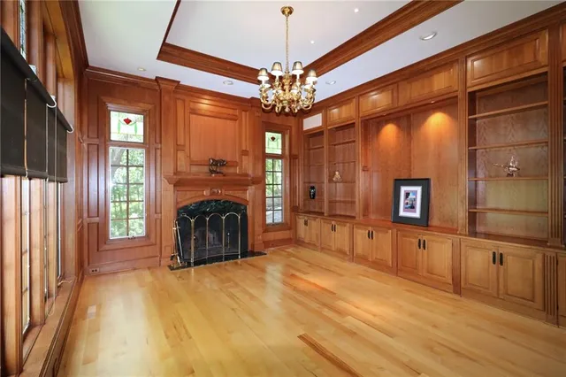 $2,985,000 | 16940 Stonehaven Drive, Loch Lloyd, MO 64012