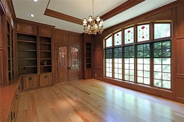 $2,985,000 | 16940 Stonehaven Drive, Loch Lloyd, MO 64012