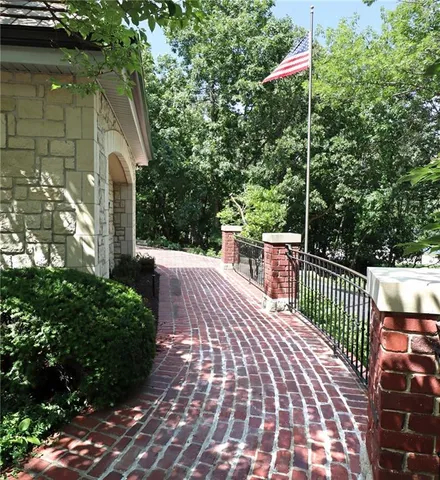 $2,985,000 | 16940 Stonehaven Drive, Loch Lloyd, MO 64012