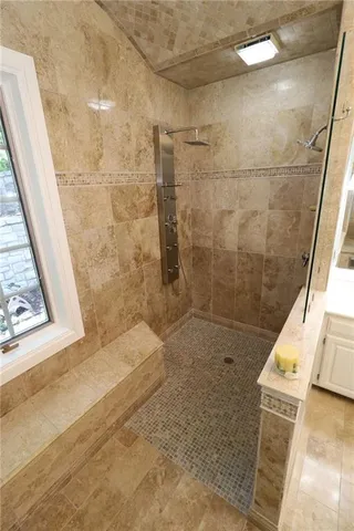 $2,985,000 | 16940 Stonehaven Drive, Loch Lloyd, MO 64012