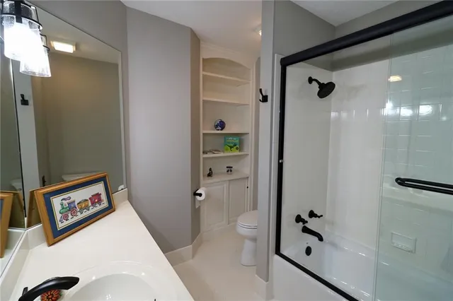 $2,985,000 | 16940 Stonehaven Drive, Loch Lloyd, MO 64012