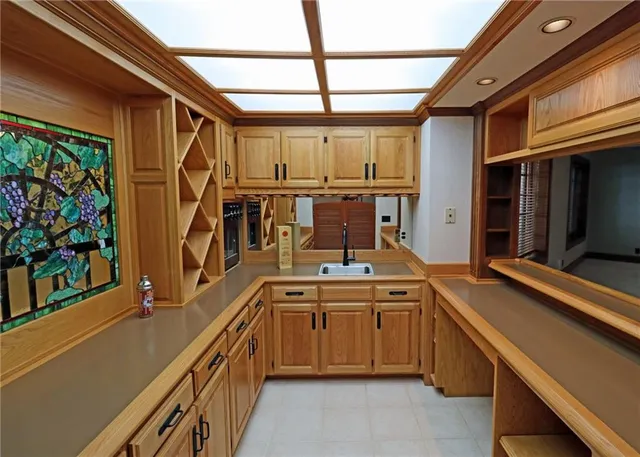 $2,985,000 | 16940 Stonehaven Drive, Loch Lloyd, MO 64012