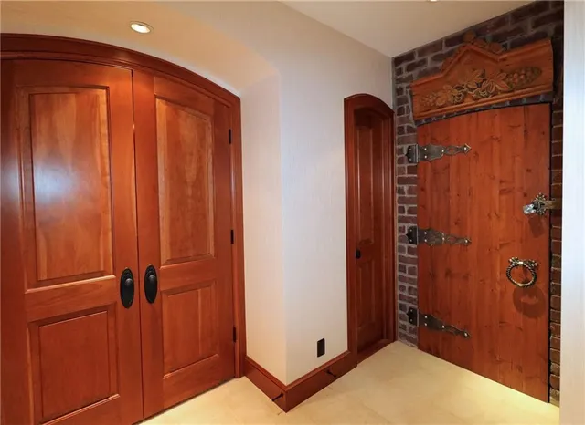 $2,985,000 | 16940 Stonehaven Drive, Loch Lloyd, MO 64012