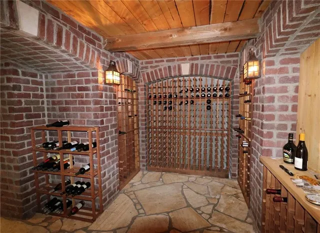 $2,985,000 | 16940 Stonehaven Drive, Loch Lloyd, MO 64012