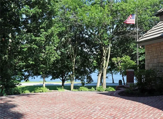 $2,985,000 | 16940 Stonehaven Drive, Loch Lloyd, MO 64012