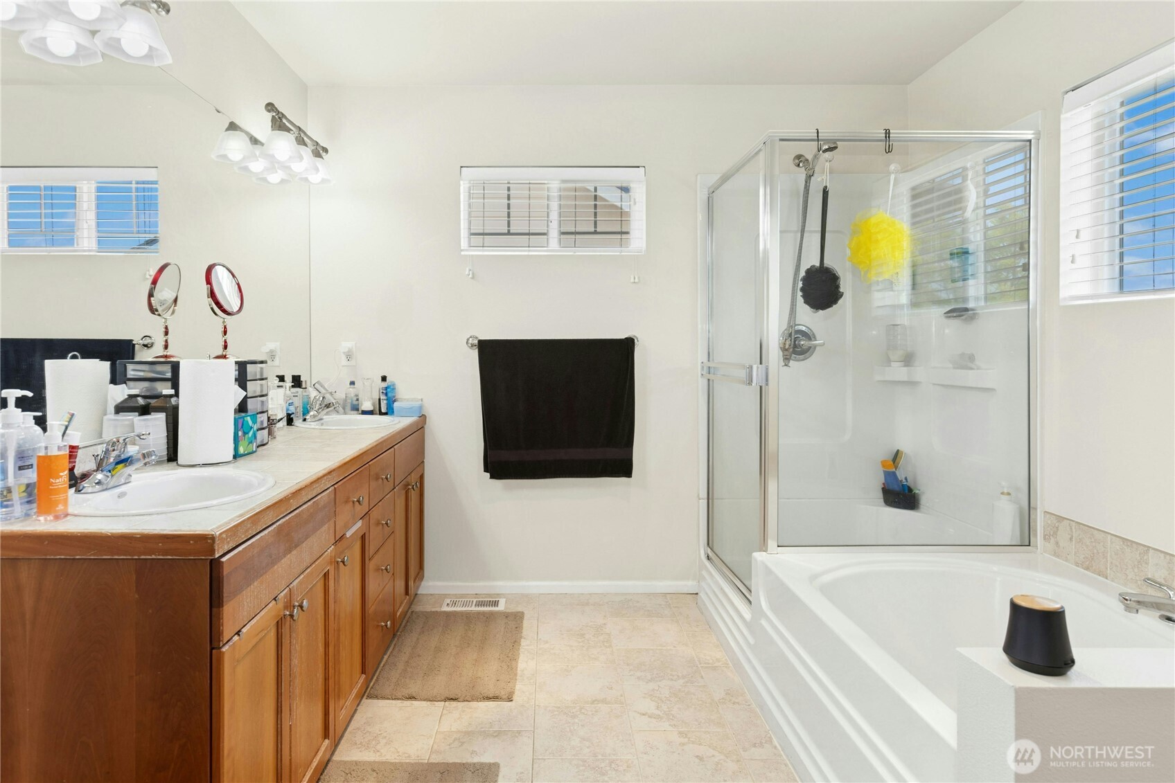 16918 Woodside Drive Southeast Renton, WA 98058 - Photo 19 of 32