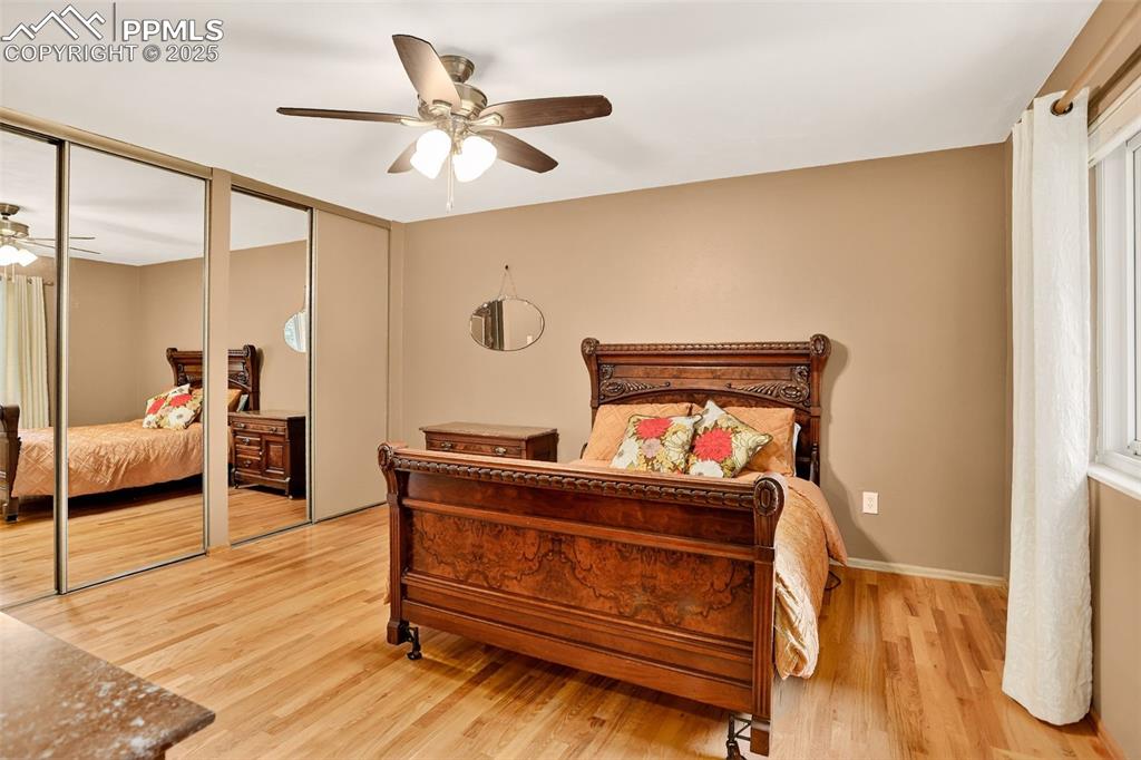 6035 Tuckerman Lane Colorado Springs, CO 80918 - Photo 22 of 47 a living room with furniture