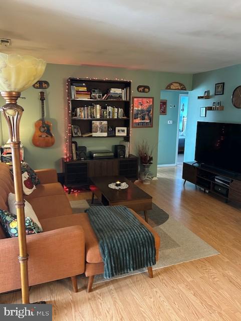 20 Kent Place Sewell, NJ 08080 - Photo 4 of 17