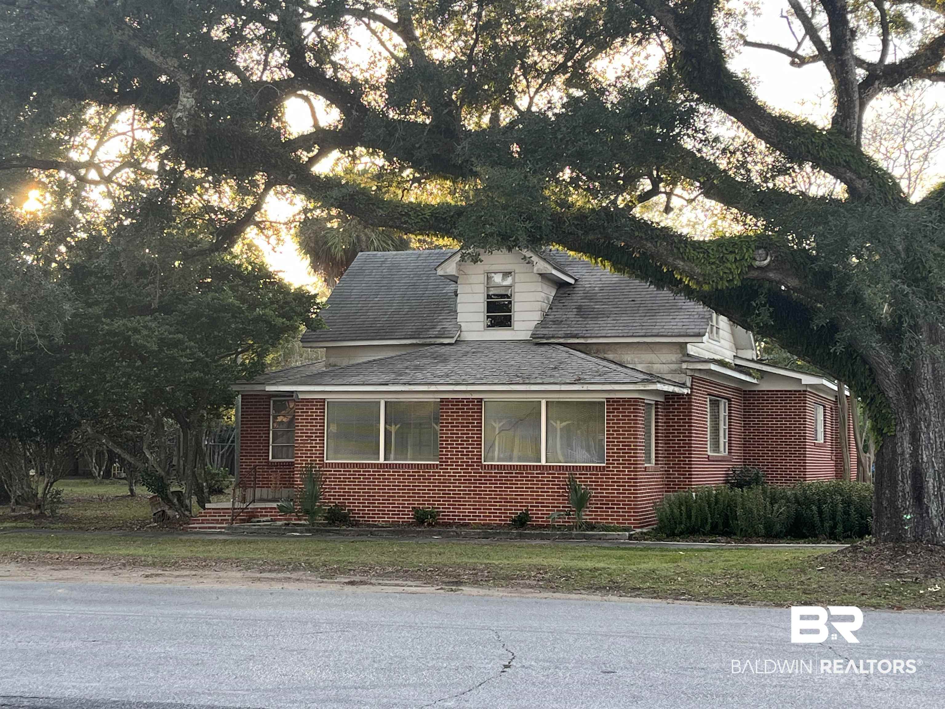 413 North Alston Street Foley, AL 36535 - Photo 1 of 18 Side East