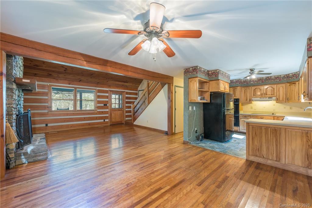 12 Woods Road Fairview, NC 28730 - Photo 13 of 48 Gallery Image 13