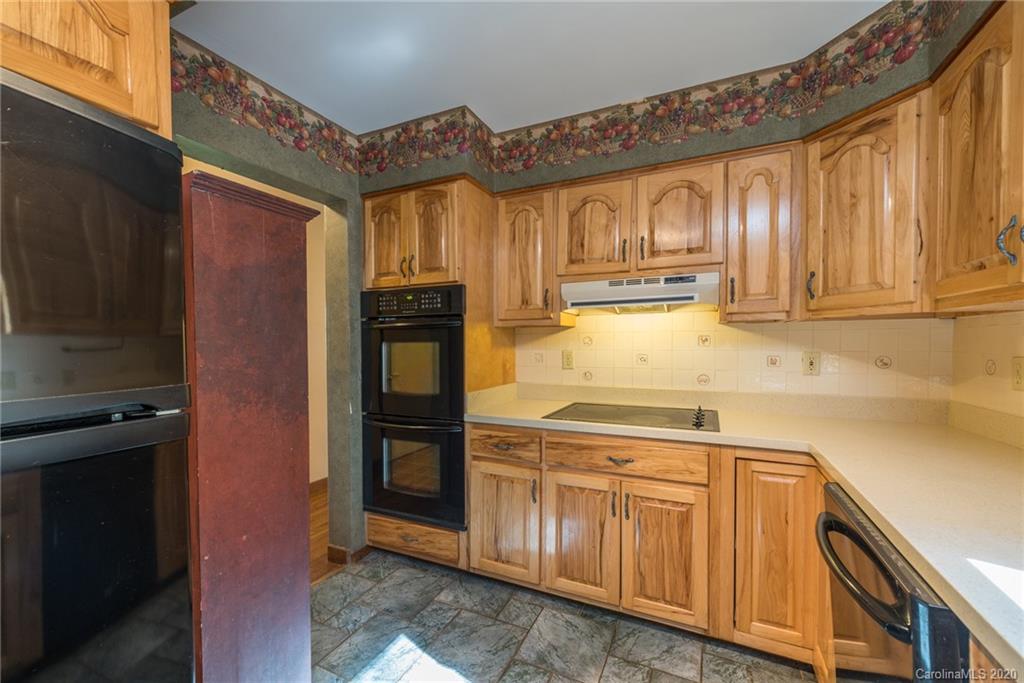 12 Woods Road Fairview, NC 28730 - Photo 15 of 48 Gallery Image 15