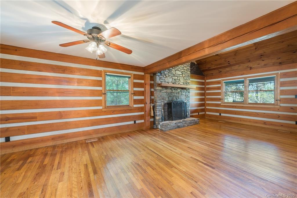 12 Woods Road Fairview, NC 28730 - Photo 16 of 48 Gallery Image 16