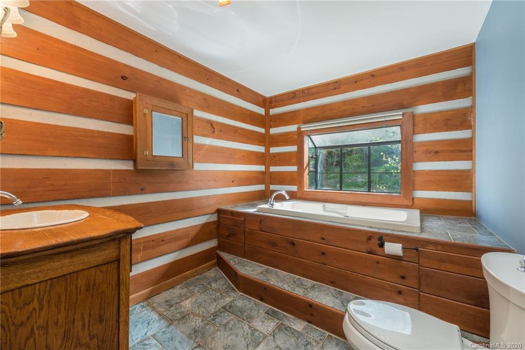 12 Woods Road Fairview, NC 28730 - Photo 21 of 48 Gallery Image 21