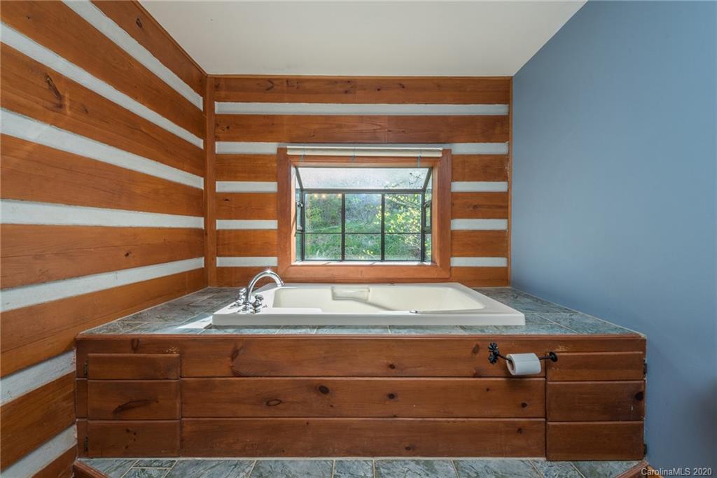 12 Woods Road Fairview, NC 28730 - Photo 22 of 48 Gallery Image 22
